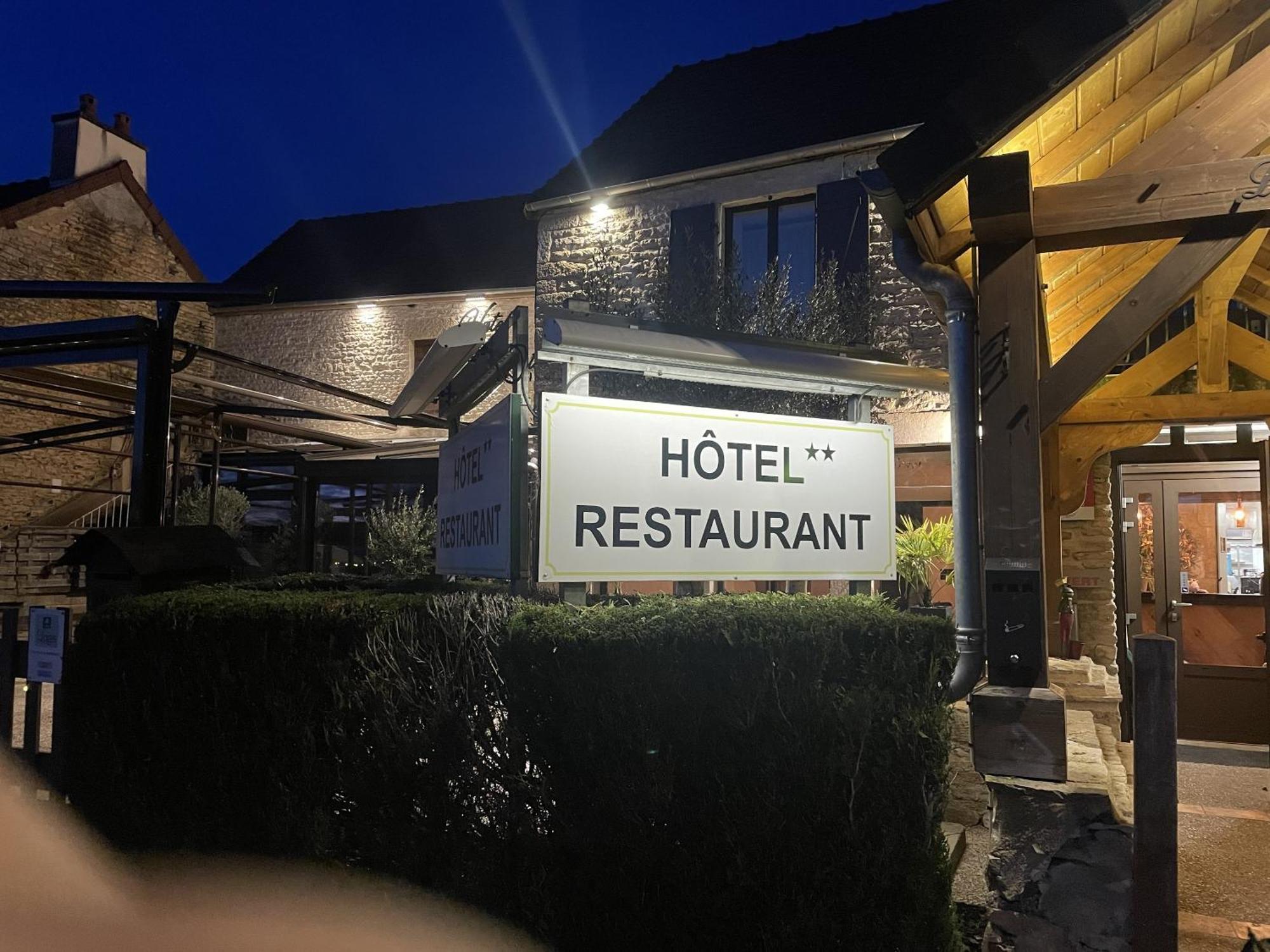 Hotel Logis Le Marronnier Buffon Exteriér fotografie