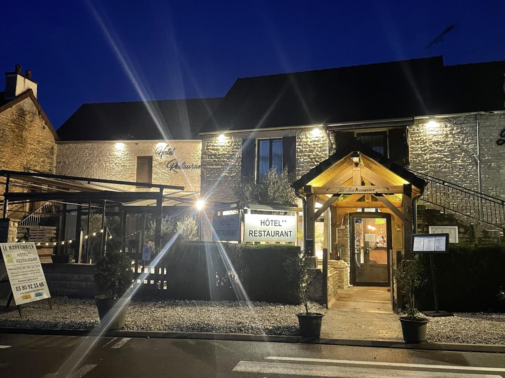 Hotel Logis Le Marronnier Buffon Exteriér fotografie